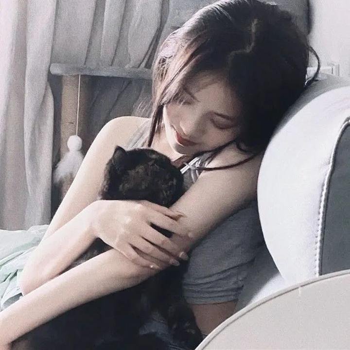 脑浆炸裂少女